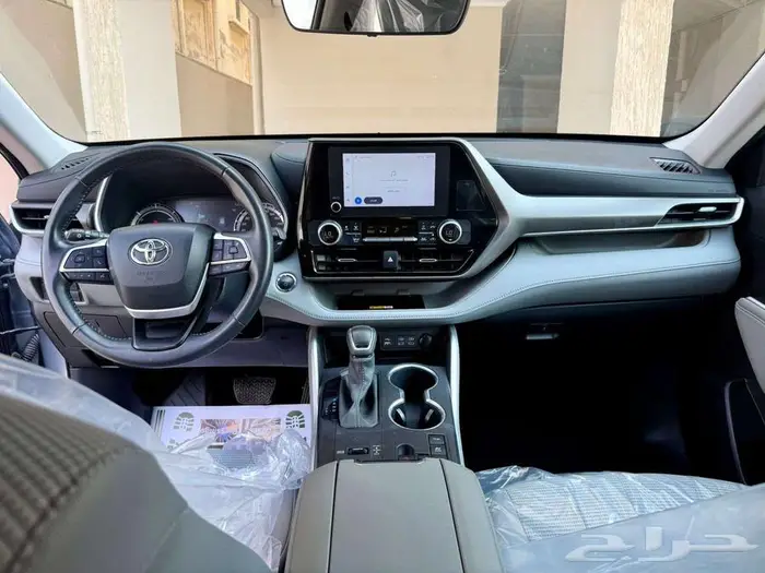 هايلاندر 2023 نص فل وكالة تحت الضمان ب 129 الف نقدي وتمويل 12