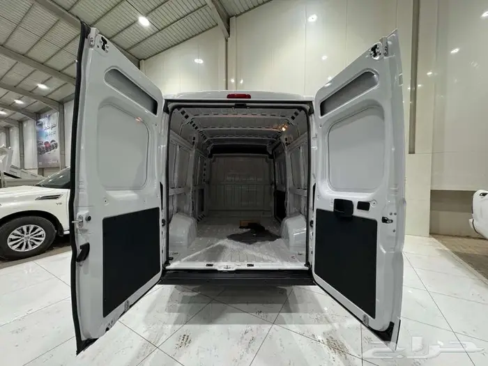 Peugeot Boxer L2H2 فان بضاعة ديزل 2026 4