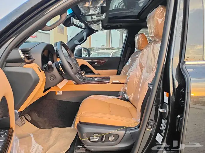 لكزس LX600 BB فل كامل موديل 2025 سعودي بطاقة جمركية 9