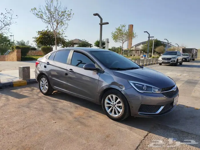 للبيع شيري اريزو 5 4