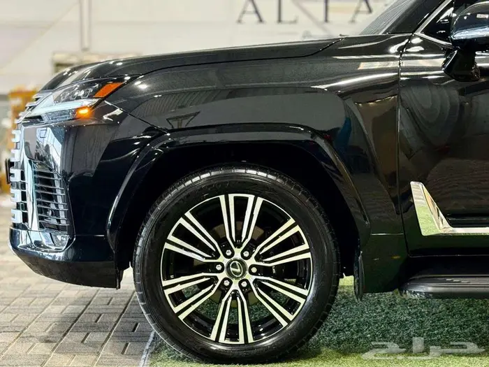 جيب لكزس LX600 2024 ماشي 3800 كم فقط 27