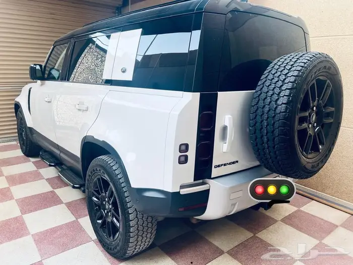ديفندر S P300 2021 Land Rover Defender 0