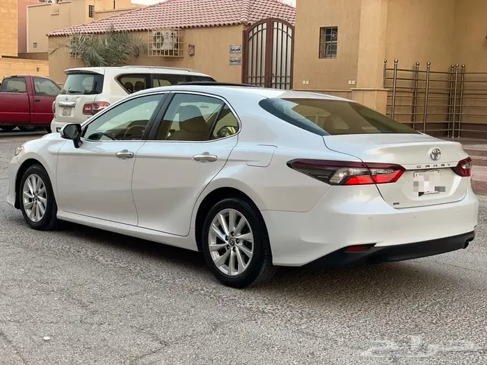 للبيع تويوتا كامري فل كامل 3