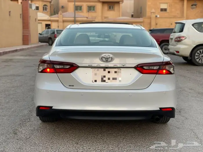 للبيع تويوتا كامري فل كامل 4