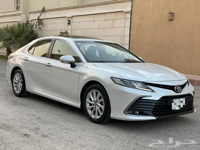 للبيع تويوتا كامري فل كامل 2