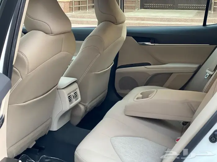 للبيع تويوتا كامري فل كامل 16