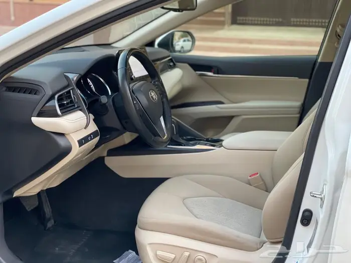 للبيع تويوتا كامري فل كامل 10