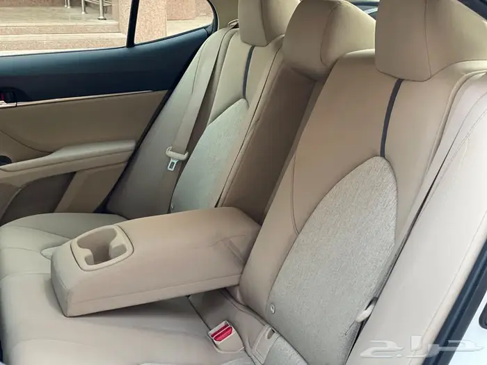 للبيع تويوتا كامري فل كامل 17