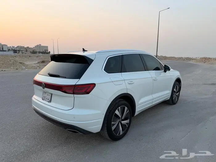 فولكس واجن طوارق 2024 فل كامل 6