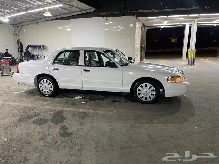 فورد فكتوريا 2006 نظيف 11