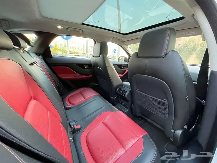 جاكوار F PACE 2020 8