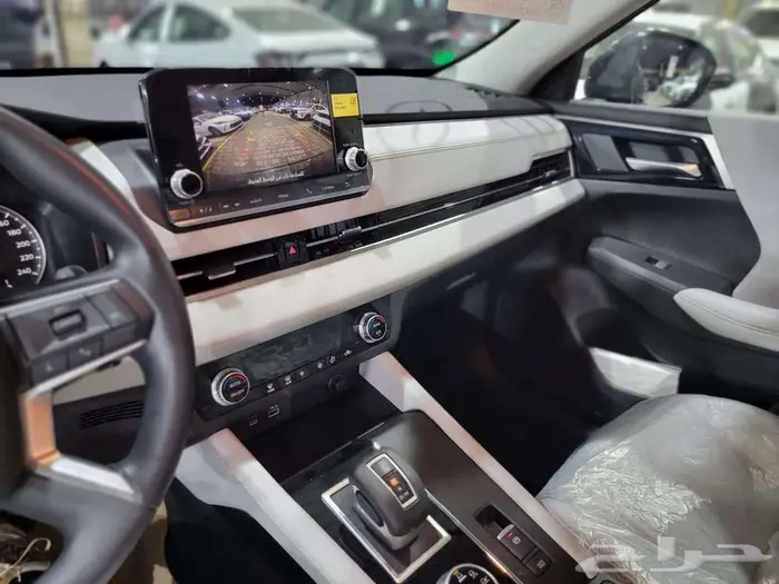 ميتسوبيشي أوتلاندر جميع الفئات 2025 16