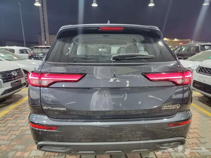 ميتسوبيشي أوتلاندر جميع الفئات 2025 22