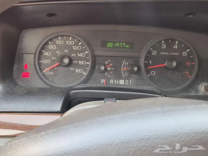 فورد كراون فيكتوريا 2010 7