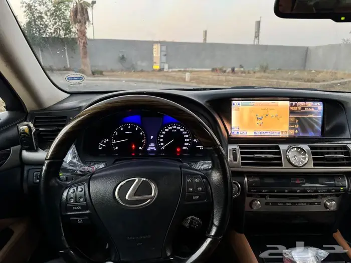 لكزس سعودي Ls 2014 17