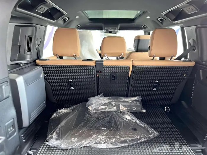 لاند روفر ديفندر فل كامل بطاقة جمركية 6 سلندر 2025 12