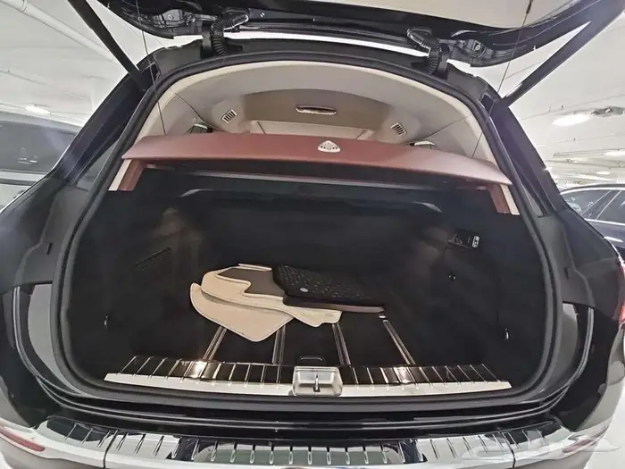 مرسيدس 2024 GLS600 مايباخ بحالة الوكالة سعر روعه 15