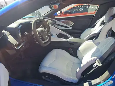 كورفيت 2025 شبه اصفار Convertible 2LT سعر مميز index