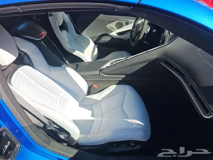 كورفيت 2025 شبه اصفار Convertible 2LT سعر مميز 12