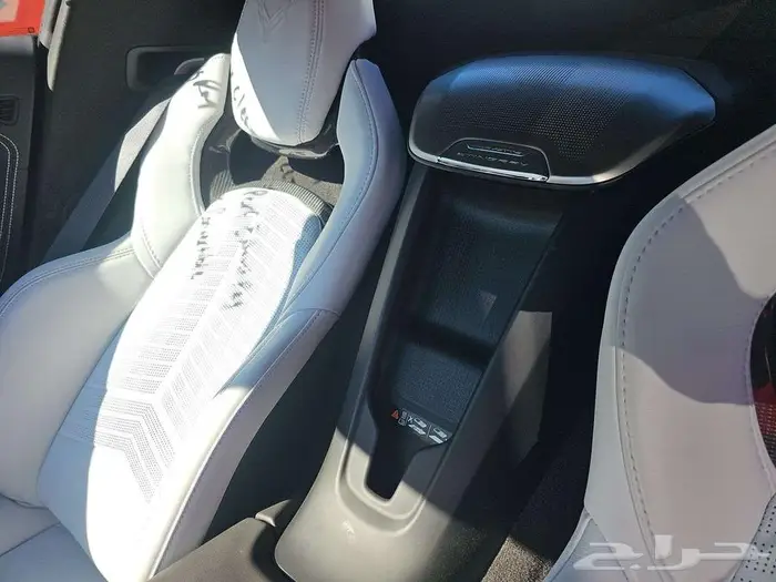 كورفيت 2025 شبه اصفار Convertible 2LT سعر مميز 13