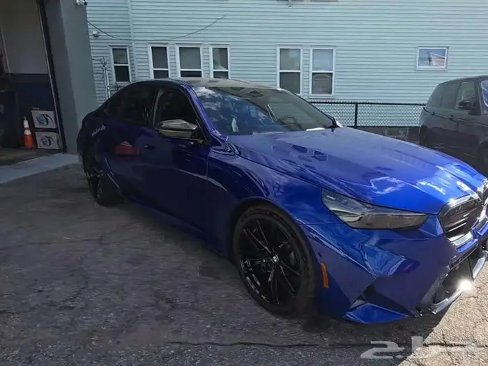 بي ام دبليو M5 2025 شبه اصفار سعر مميز 3