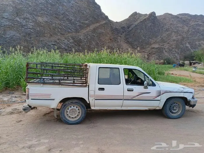 هايلوكس غمارتين للبيع مسقط 3