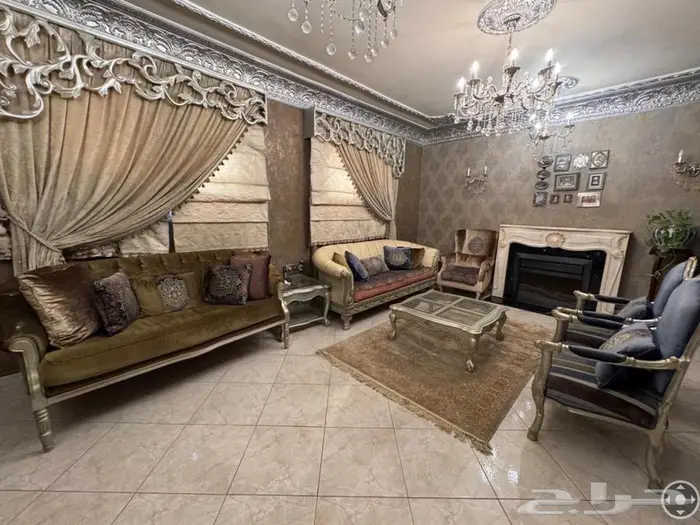 طقم كنب فاخر في صالة المنزل (3 صوفه 4 مفرد   2nطاولة شاي( 0