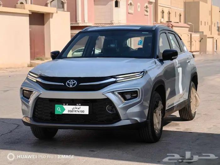 تويوتا اوربان كروزرGLXموديل 2025 1