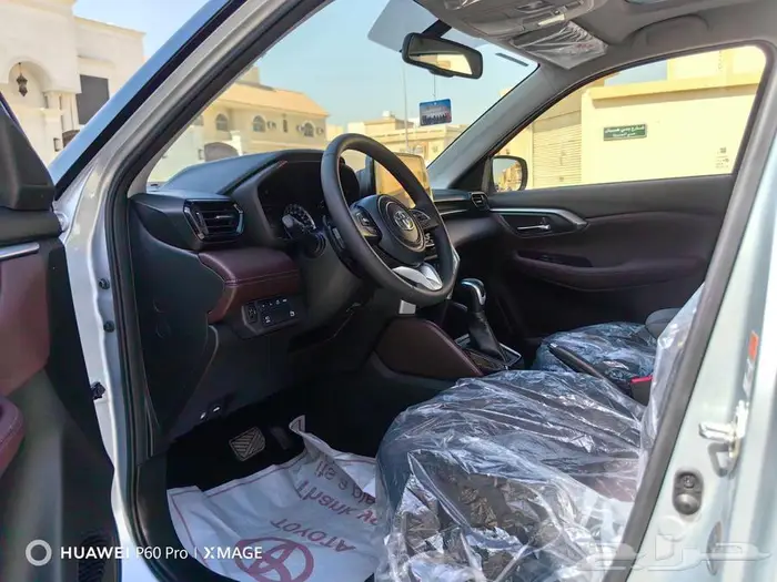 تويوتا اوربان كروزرGLXموديل 2025 34