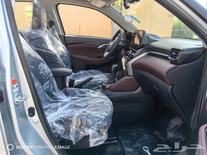 تويوتا اوربان كروزرGLXموديل 2025 18