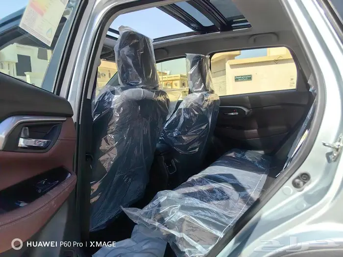 تويوتا اوربان كروزرGLXموديل 2025 36