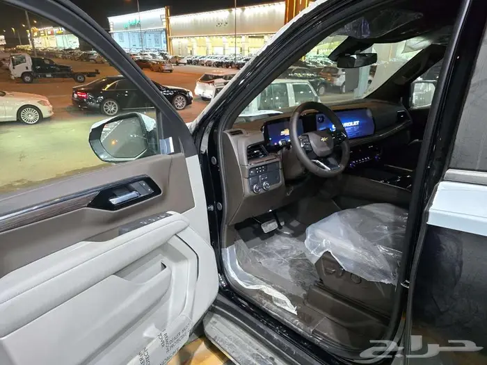 شيفورليه تاهو بدون دبل ثلاجة موديل 2025 اسود خليجي 8