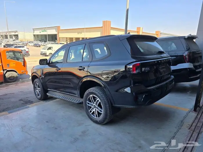 فورد ايفرست xls ستاندر موديل 2025 3
