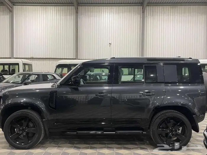 لاند روفر ديفندر I6P فل كامل 6 سلندر 2025 خليجي عرض خاص 3