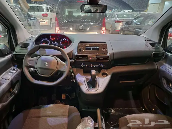 بيجو ريفتر 5 ركاب ديزل 2023 13