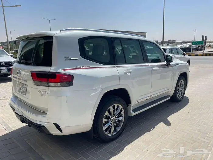 تويوتا لاندكرزور جي اكس ار L-4 2022 سعودي 6