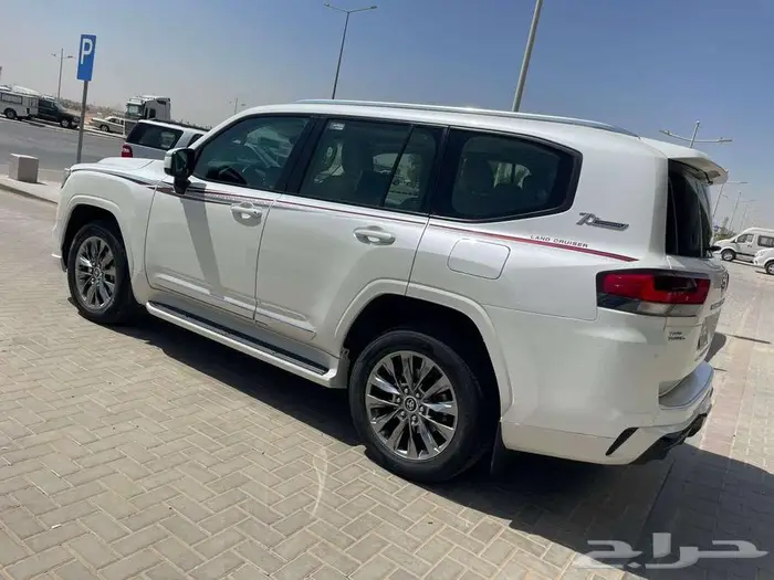 تويوتا لاندكرزور جي اكس ار L-4 2022 سعودي 5