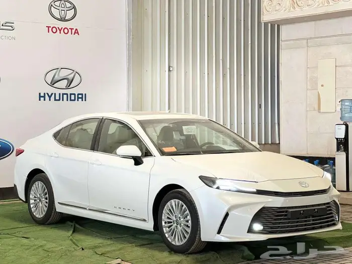 كامري LE بانوراما أبيض بنزين وهايبرد 2025 جميع الالوان 3