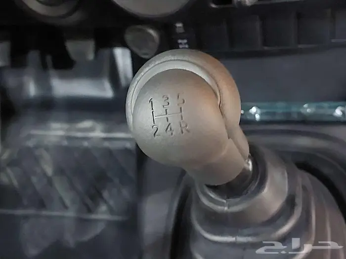 هايلوكس GLX -غمارة بنزين -دبل-2025 استلام فوري 7