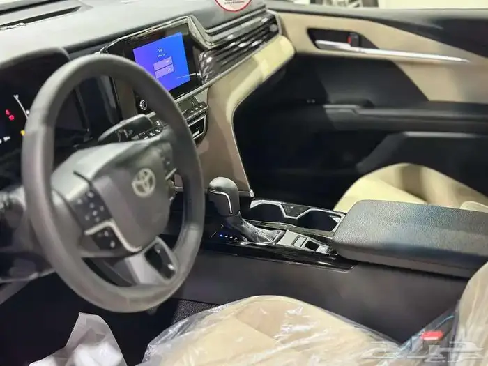 تويوتا - كامرى - le - بنزين - موديل 2025 9