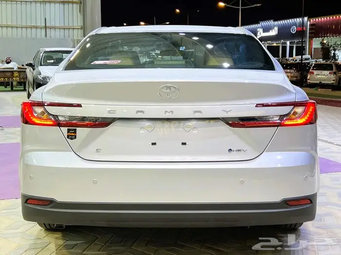 تويوتا كامري E هايبرد 2025 اقل سعر اقساط او كاش 8