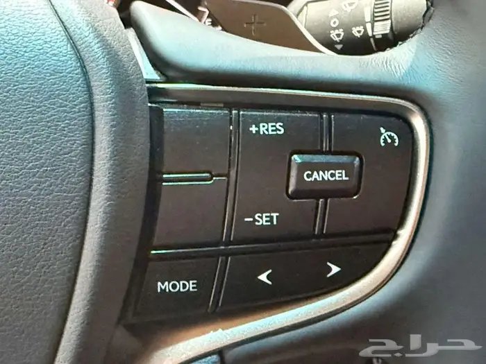 لكزس ES 250 بريمي فتحة سقف 2025 اللون ابيض 20