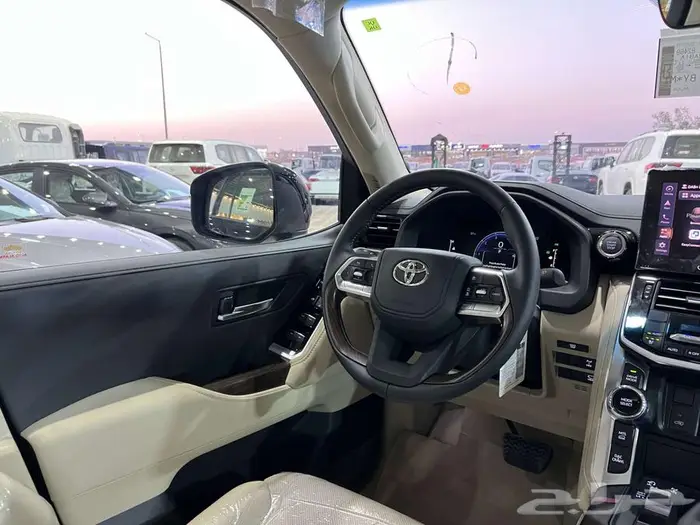 تويوتا لاندكروزر GX.R.2025.L4 سعودي كاش واقساط 11