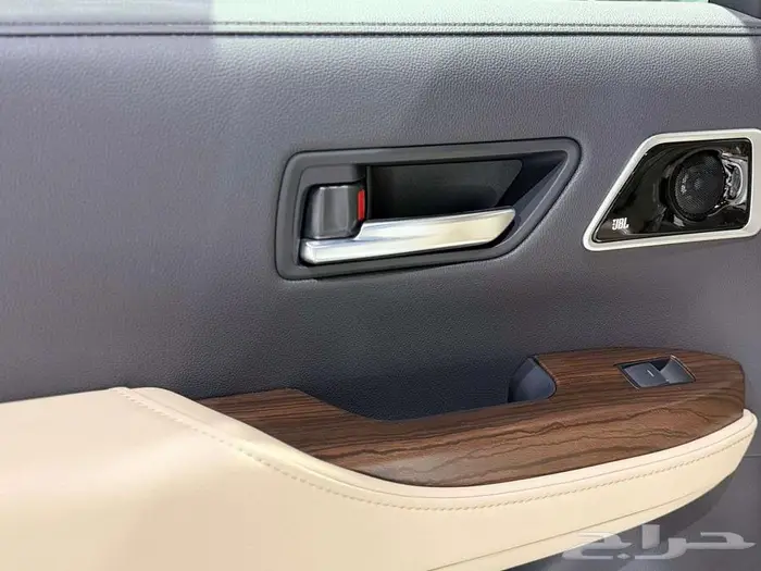 لاندكروزر جي اكس ار L5 خليجي بنزين رادار 2025 9