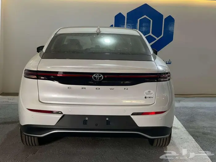 كراون بريميوم CROWN PREMIUM 2026 3