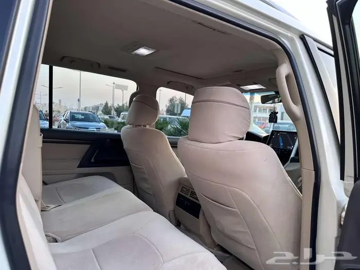 تويوتا لاندكروزر GXR خليجي 2021 20