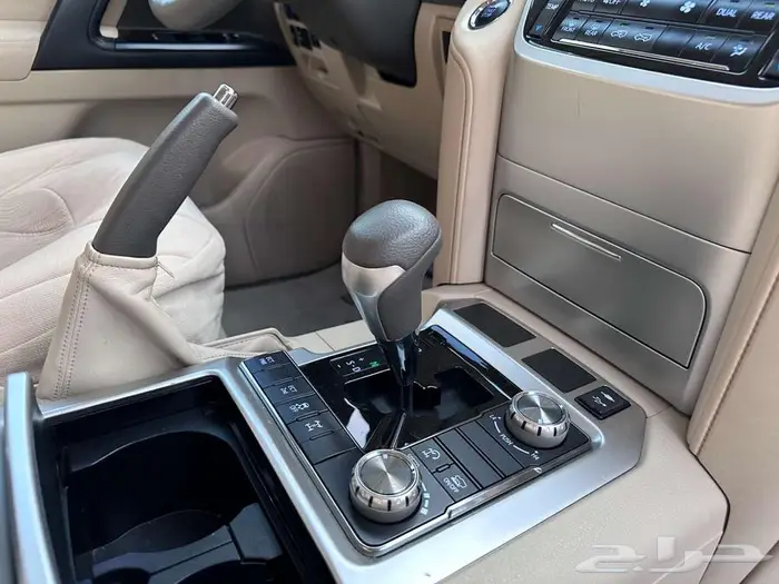 تويوتا لاندكروزر GXR خليجي 2021 24