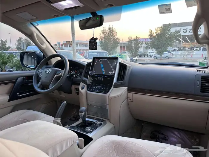 تويوتا لاندكروزر GXR خليجي 2021 21