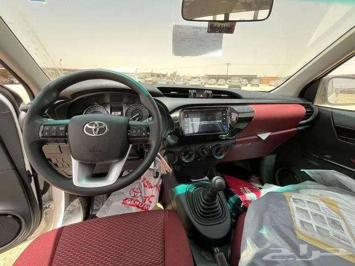 هايلوكس غمارة GLX بانزين 2025 نقد وتقسيط 5