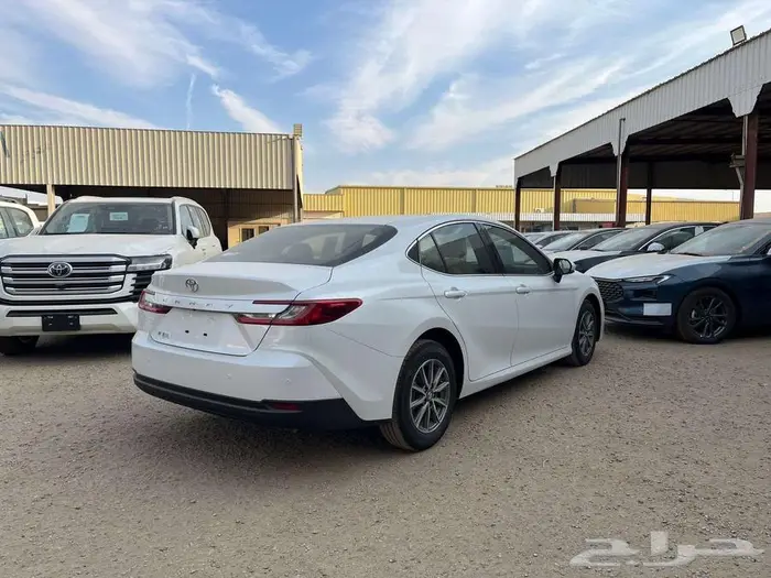 كامري E 2025 نقد وتقسيط 2